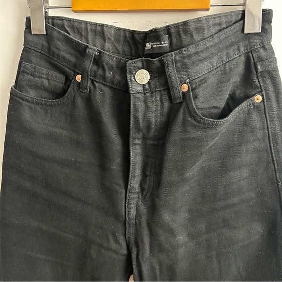 Zara - Black cropped jeans - Picture 9 of 15